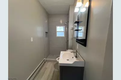 17 8th Ave, Newark, NJ 07104 - Photo 14