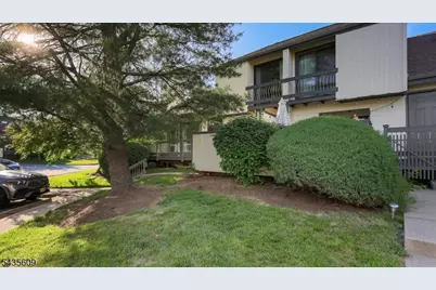 288 Crabtree Ct, Bernards Township, NJ 07920 - Photo 2