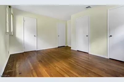 50 Falcon Rd, Livingston, NJ 07039 - Photo 10