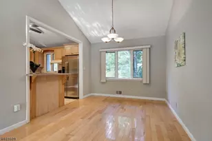 50 Falcon Rd, Livingston, NJ 07039 - Photo 4
