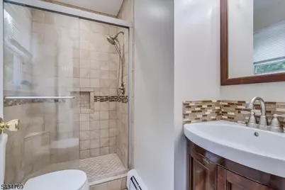 22 Green Apple Rd, Sparta Township, NJ 07871 - Photo 14