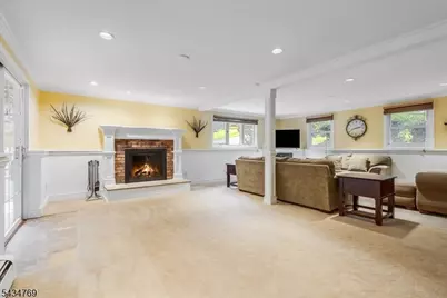 22 Green Apple Rd, Sparta Township, NJ 07871 - Photo 18