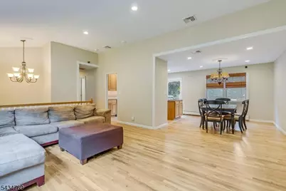 22 Green Apple Rd, Sparta Township, NJ 07871 - Photo 4