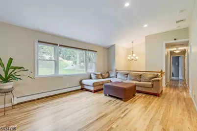 22 Green Apple Rd, Sparta Township, NJ 07871 - Photo 2