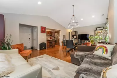 20 Westchester Ter, Clinton Township, NJ 08801 - Photo 4