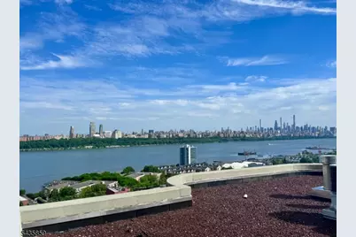 100 Carlyle Drive. N05J #5 JN, Cliffside Park, NJ 07010 - Photo 1