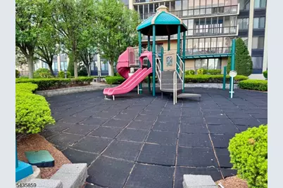100 Carlyle Drive. N05J #5 JN, Cliffside Park, NJ 07010 - Photo 34
