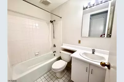 100 Carlyle Drive. N05J #5 JN, Cliffside Park, NJ 07010 - Photo 26