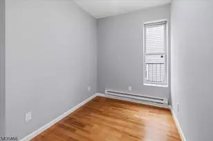 422 18th Ave, Newark, NJ 07108 - Photo 18