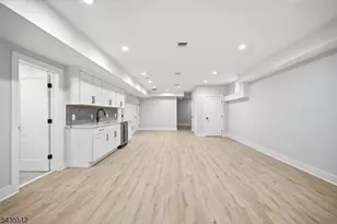30 Cathedral Ave, Florham Park, NJ 07932 - Photo 22