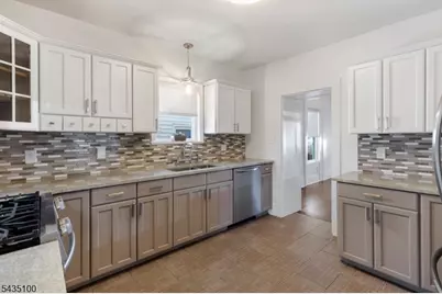 15A Main St, Clinton Township, NJ 08801 - Photo 8