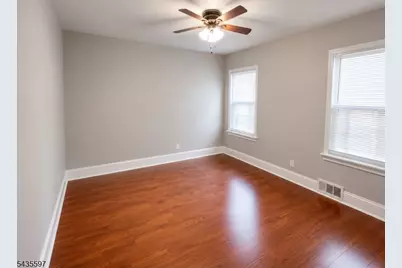 867 S 17th St #1, Newark, NJ 07108 - Photo 4