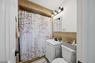 501 E 2nd Ave, Roselle, NJ 07203 - Photo 14
