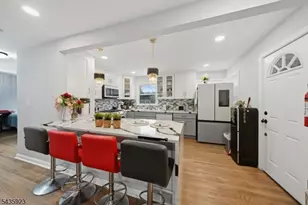 501 E 2nd Ave, Roselle, NJ 07203 - Photo 4