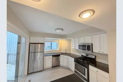 58 Kensington Ct #58, Washington Township, NJ 07840 - Photo 10
