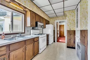 157 Bullman St, Phillipsburg, NJ 08865 - Photo 8