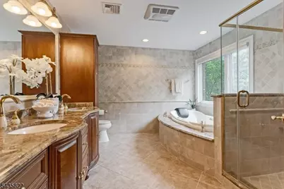 31 Forest Hills Way, Cedar Grove Twp., NJ 07009 - Photo 26