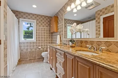 31 Forest Hills Way, Cedar Grove Twp., NJ 07009 - Photo 30