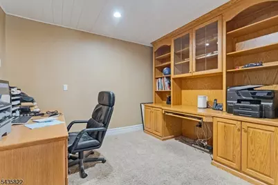 31 Forest Hills Way, Cedar Grove Twp., NJ 07009 - Photo 18