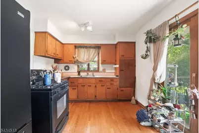 160 Hayes Ave, Clark Township, NJ 07066 - Photo 40