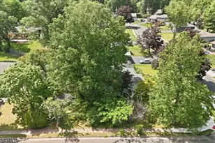160 Hayes Ave, Clark Township, NJ 07066 - Photo 12