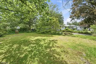 160 Hayes Ave, Clark Township, NJ 07066 - Photo 48