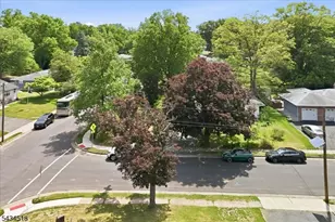 160 Hayes Ave, Clark Township, NJ 07066 - Photo 14