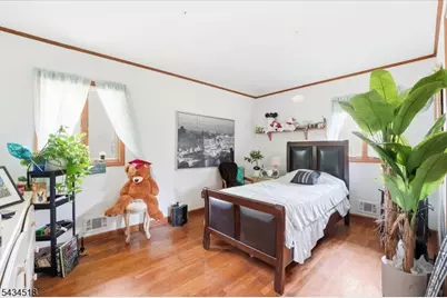 160 Hayes Ave, Clark Township, NJ 07066 - Photo 28