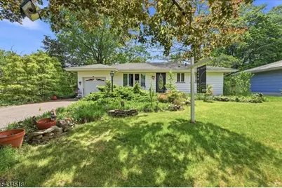 160 Hayes Ave, Clark Township, NJ 07066 - Photo 46