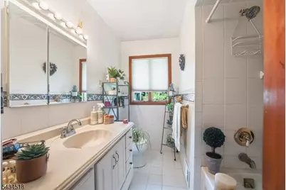 160 Hayes Ave, Clark Township, NJ 07066 - Photo 24