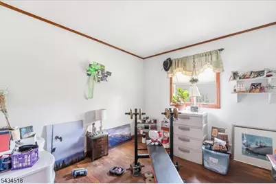 160 Hayes Ave, Clark Township, NJ 07066 - Photo 32