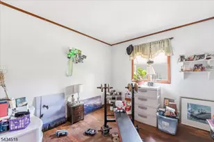160 Hayes Ave, Clark Township, NJ 07066 - Photo 32