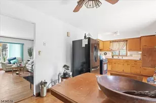 160 Hayes Ave, Clark Township, NJ 07066 - Photo 38