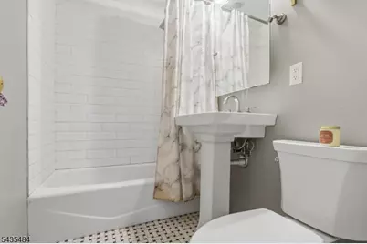 60 Melody Hill Rd, Clifton, NJ 07013 - Photo 8