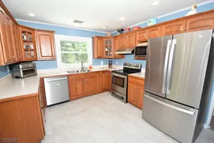 567 Foothill Rd, Bridgewater, NJ 08807 - Photo 16