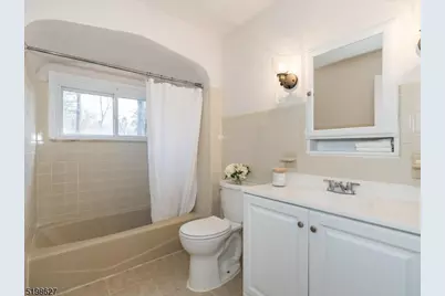 81A Alexander Ave #1, Montclair, NJ 07043 - Photo 10