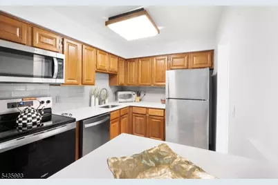 125 Smith Field Ct Ondo, Bernards Township, NJ 07920 - Photo 2
