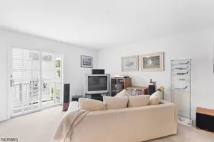 125 Smith Field Ct Ondo, Bernards Township, NJ 07920 - Photo 4