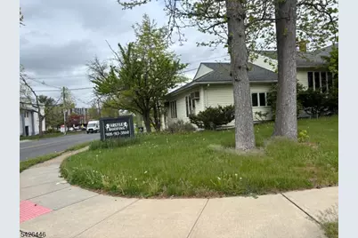 6 Grand St, Clark Township, NJ 07066 - Photo 2