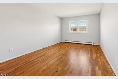 38-02 Dobrin Ct, Fair Lawn, NJ 07410 - Photo 10