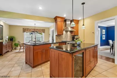 120 Buckingham Rd, Montclair, NJ 07043 - Photo 18