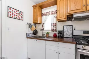 33 Linden Ave, Montclair, NJ 07042 - Photo 14