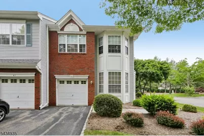 49 Buckingham Ct, Randolph Township, NJ 07869 - Photo 2