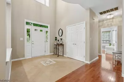 49 Buckingham Ct, Randolph Township, NJ 07869 - Photo 4