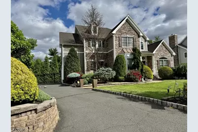 1 Hartman Ct, Clark Township, NJ 07066 - Photo 2