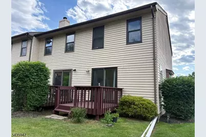 131 Locust Ct, Raritan Township, NJ 08822 - Photo 14