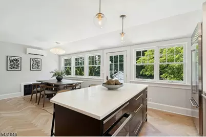 2 Columbus Ave, Montclair, NJ 07042 - Photo 16