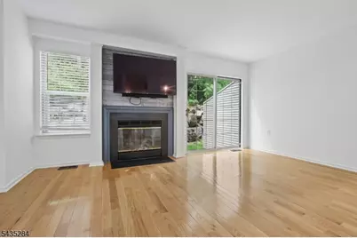 23 Rushmore Ln, Allamuchy Township, NJ 07840 - Photo 6