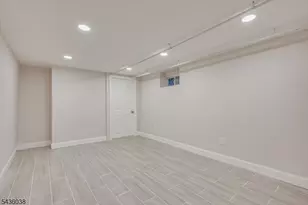 311 W 3rd Ave, Roselle, NJ 07203 - Photo 36