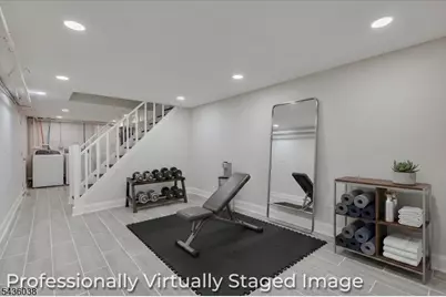 311 W 3rd Ave, Roselle, NJ 07203 - Photo 32